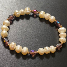Load image into Gallery viewer, Freshwater baroque pearl and purple crystal bracelet