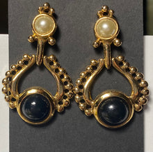 Load image into Gallery viewer, Premier Designs “Pegasus” onyx and faux pearl goldtone granulated hinged hoop post earrings