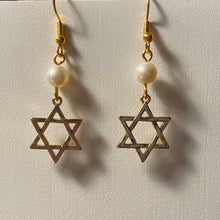 Load image into Gallery viewer, Freshwater pearl and goldtone Star of David earrings Jewish faith jewelry