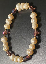 Load image into Gallery viewer, Freshwater baroque pearl and purple crystal bracelet