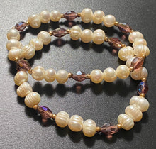 Load image into Gallery viewer, Freshwater baroque pearl and purple crystal bracelet