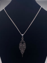 Load image into Gallery viewer, Celtic Ravens Norse Hugin and Munin birds zoomorphic knotwork silvertone pendant