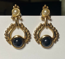 Load image into Gallery viewer, Premier Designs “Pegasus” onyx and faux pearl goldtone granulated hinged hoop post earrings