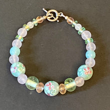 Load image into Gallery viewer, Dreams of Spring rose quartz and floral lampwork glass bead bracelet