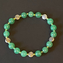 Load image into Gallery viewer, Aventurine Celtic bracelet in green and silver
