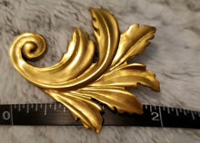Load image into Gallery viewer, Vintage MMA Metropolitan Museum of Art 24K gold plated Acanthus Leaf brooch / pendant