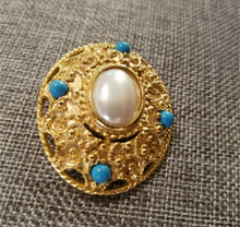 Load image into Gallery viewer, Vintage Victorian matte goldtone oval brooch w/ faux pearl cabochon & turquoise beads