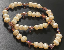 Load image into Gallery viewer, Freshwater baroque pearl and purple crystal bracelet
