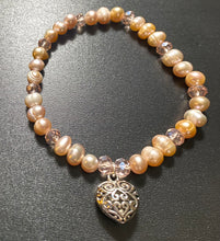 Load image into Gallery viewer, Pink freshwater pearl and crystal heart bracelet