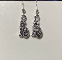 Load image into Gallery viewer, Spiral Kitty: silvertone cat earrings
