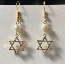 Load image into Gallery viewer, Freshwater pearl and goldtone Star of David earrings Jewish faith jewelry
