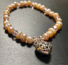 Load image into Gallery viewer, Pink freshwater pearl and crystal heart bracelet
