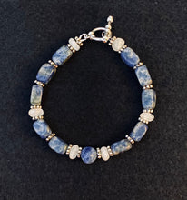 Load image into Gallery viewer, Sodalite and moonstone bracelet

