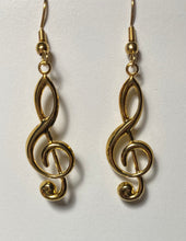 Load image into Gallery viewer, Goldtone treble clef earrings

