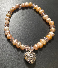 Load image into Gallery viewer, Pink freshwater pearl and crystal heart bracelet
