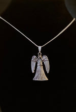 Load image into Gallery viewer, Doctor Who fan Weeping Angel pendant
