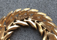 Load image into Gallery viewer, Vintage signed Crown Trifari gold laurel wreath brooch
