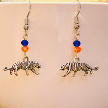 Load image into Gallery viewer, Auburn Tigers sports fan small silvertone tiger earring with orange and blue crystal beads

