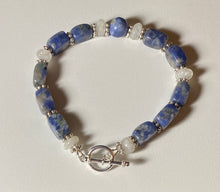 Load image into Gallery viewer, Sodalite and moonstone bracelet
