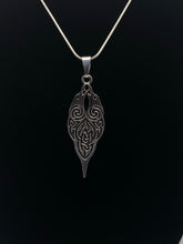 Load image into Gallery viewer, Celtic Ravens Norse Hugin and Munin birds zoomorphic knotwork silvertone pendant
