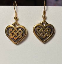 Load image into Gallery viewer, Goldtone Celtic knotwork heart earrings (medium)
