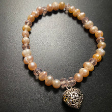 Load image into Gallery viewer, Pink freshwater pearl and crystal heart bracelet
