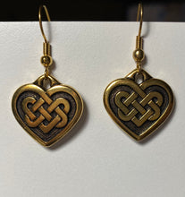 Load image into Gallery viewer, Goldtone Celtic knotwork heart earrings (medium)
