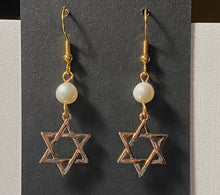 Load image into Gallery viewer, Freshwater pearl and goldtone Star of David earrings Jewish faith jewelry
