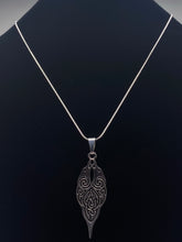 Load image into Gallery viewer, Celtic Ravens Norse Hugin and Munin birds zoomorphic knotwork silvertone pendant
