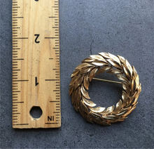 Load image into Gallery viewer, Vintage signed Crown Trifari gold laurel wreath brooch
